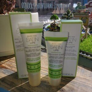 Mary Kay Satin Lips Set - White Tea & Citrus